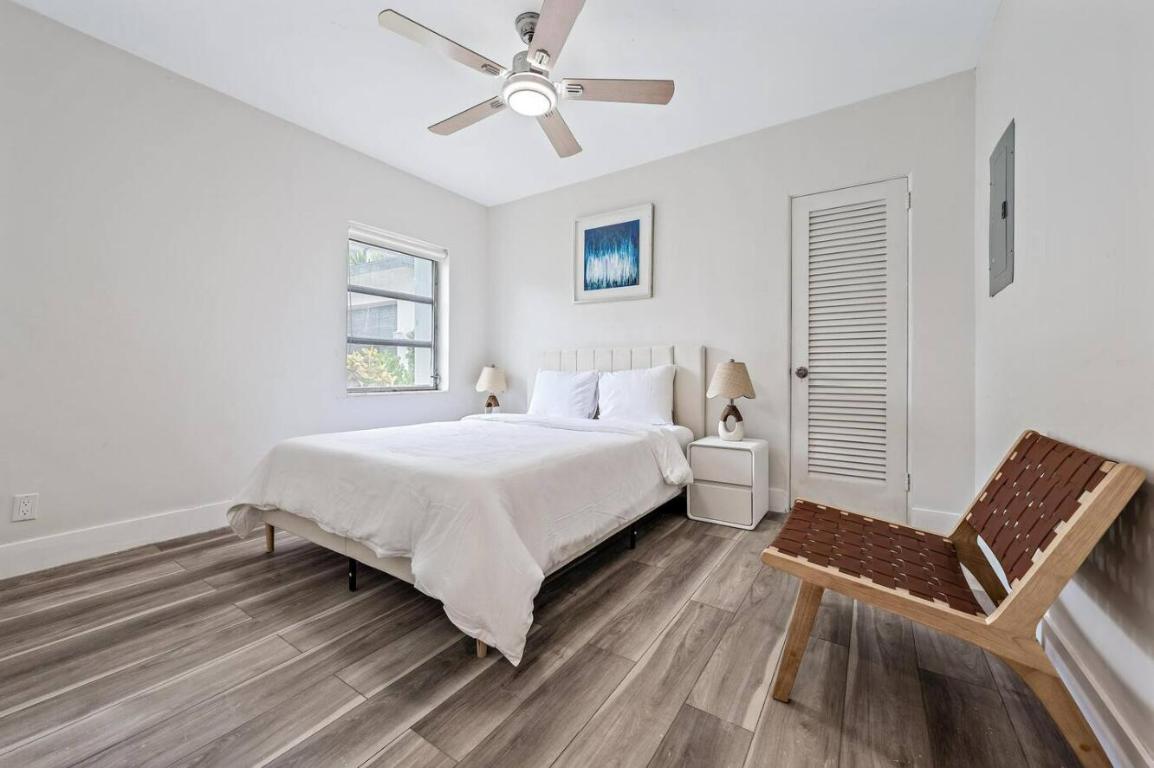 ROMAINE INC - Residential Lease