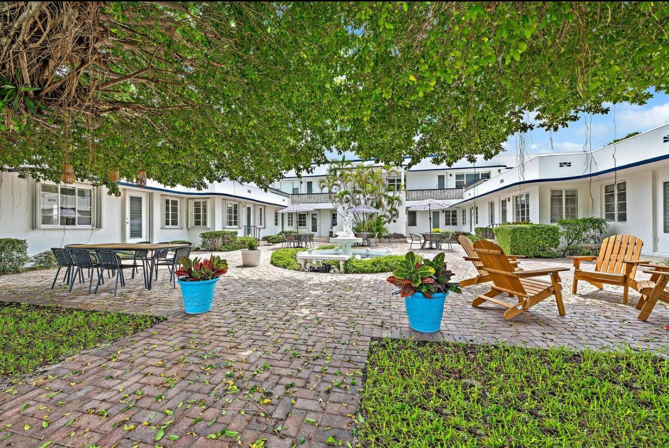 ROMAINE INC - Residential Lease