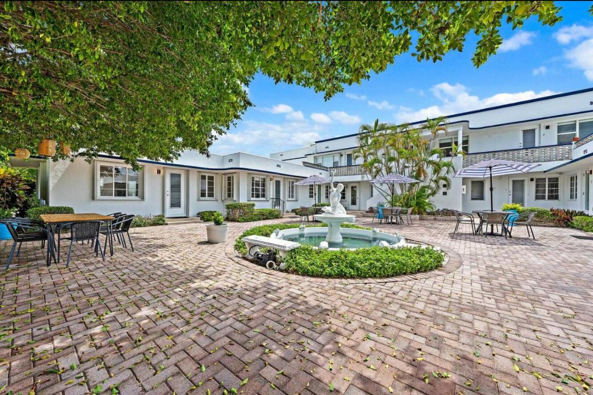 ROMAINE INC - Residential Lease