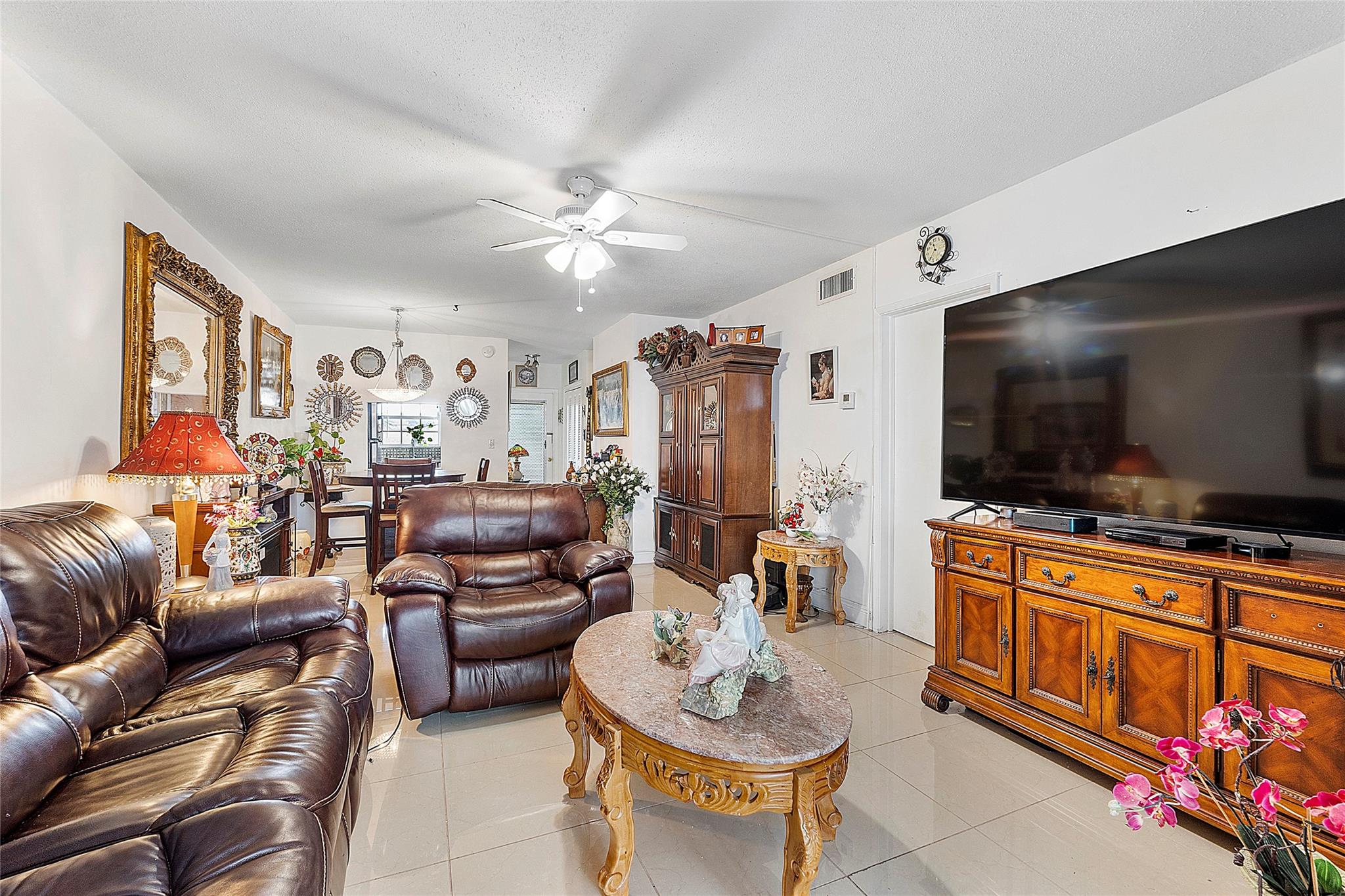 2050 NE 39th Street N202