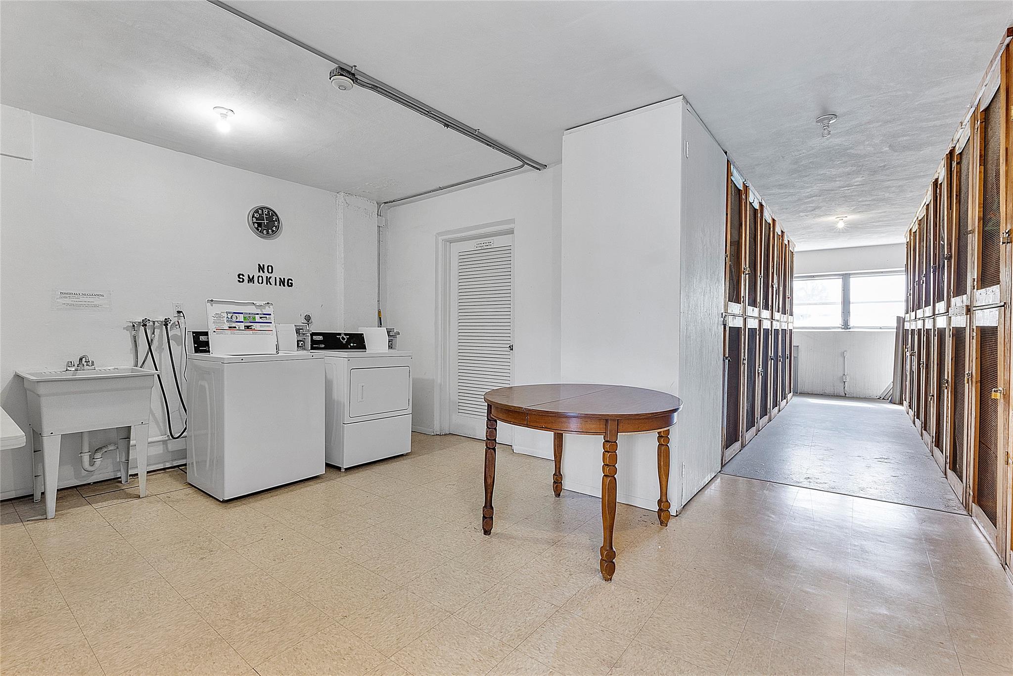 LIGHTHOUSE POINT GARDENS - Residential