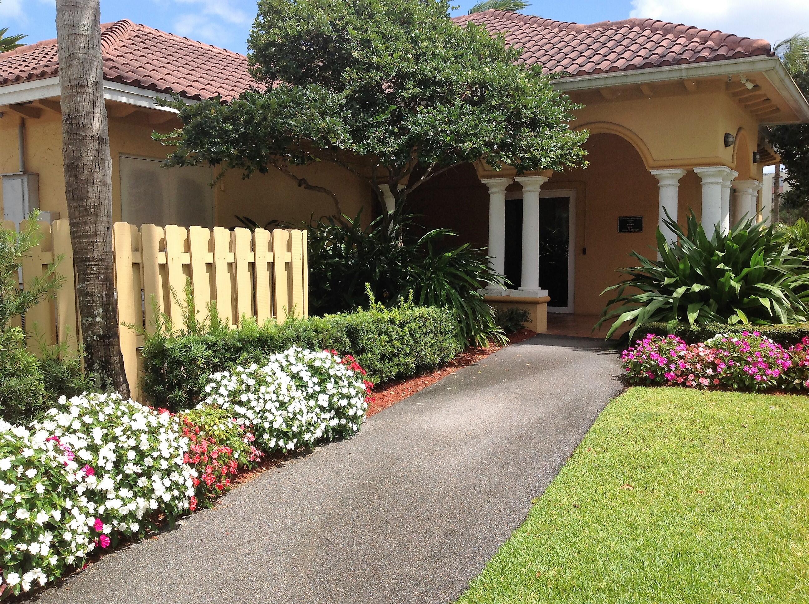 LAKESIDE CONDO - Residential Lease