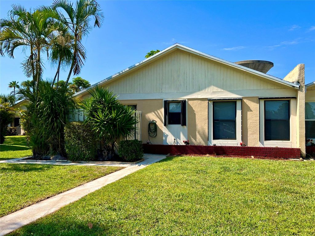 Photo of 211 SE 1st Circle #211, Boynton Beach, FL 33435 (MLS # F10502804)