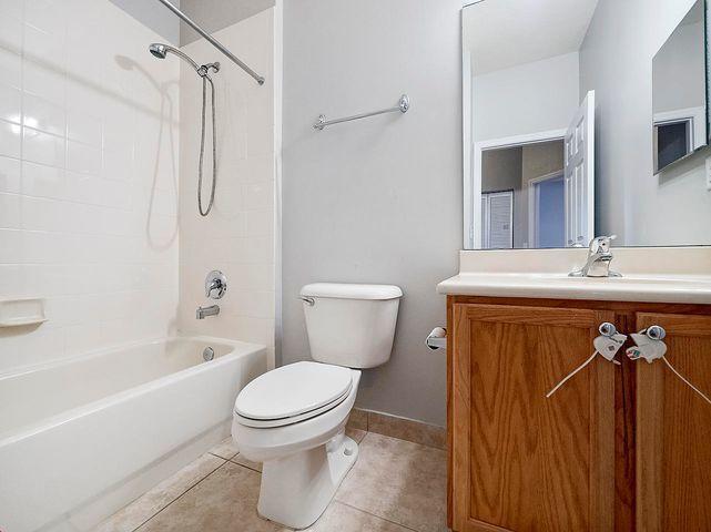 MAGNOLIA BAY CONDOMIMIUM - Residential