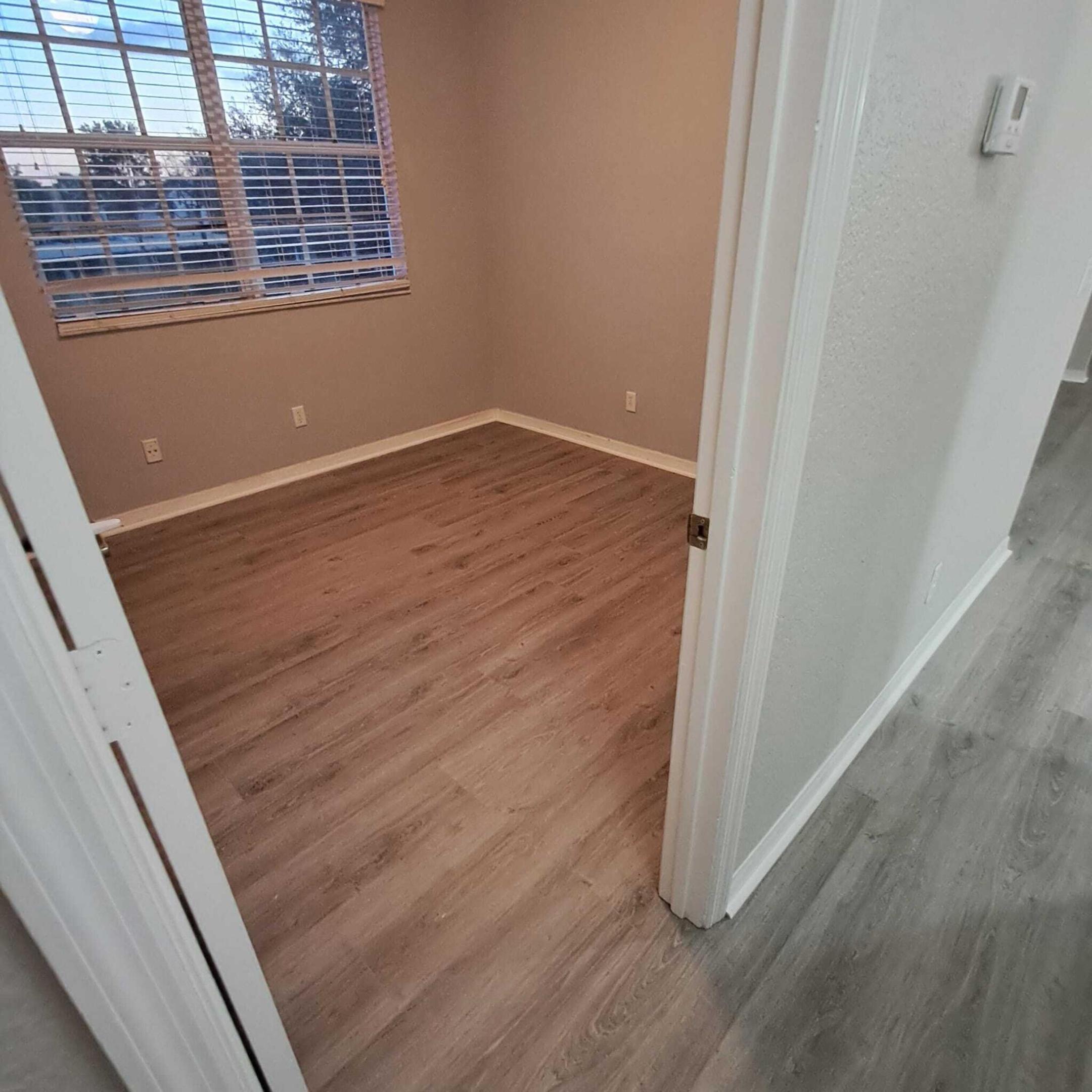 MAGNOLIA BAY CONDOMIMIUM - Residential