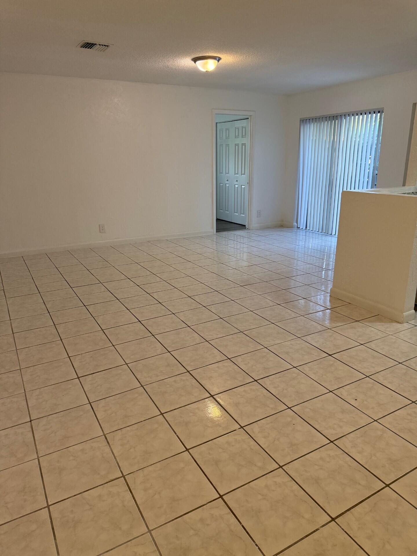 CROSSINGS OF BOYNTON BEACH CONDO - Residential