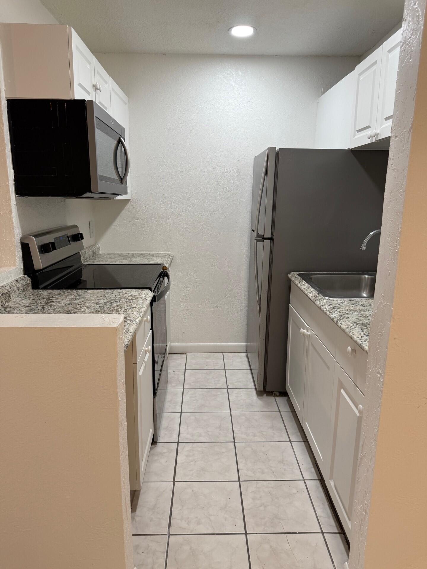 CROSSINGS OF BOYNTON BEACH CONDO - Residential