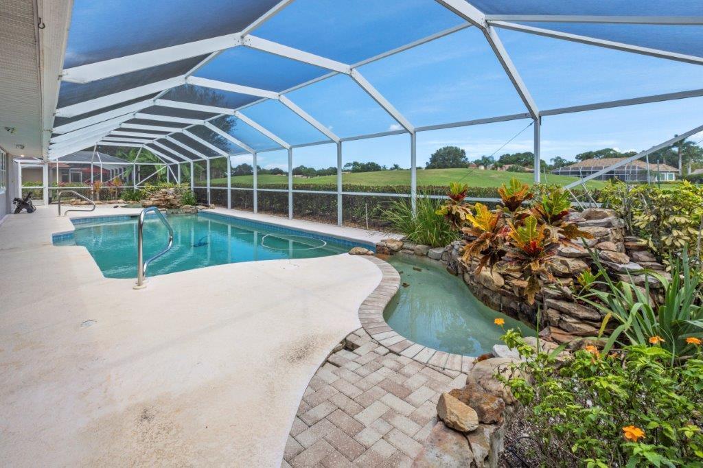 COUNTRY CLUB ESTATES PARC - Residential