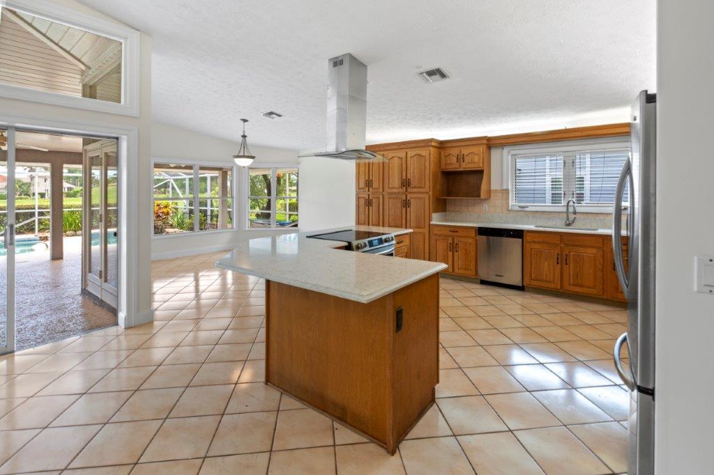 COUNTRY CLUB ESTATES PARC - Residential