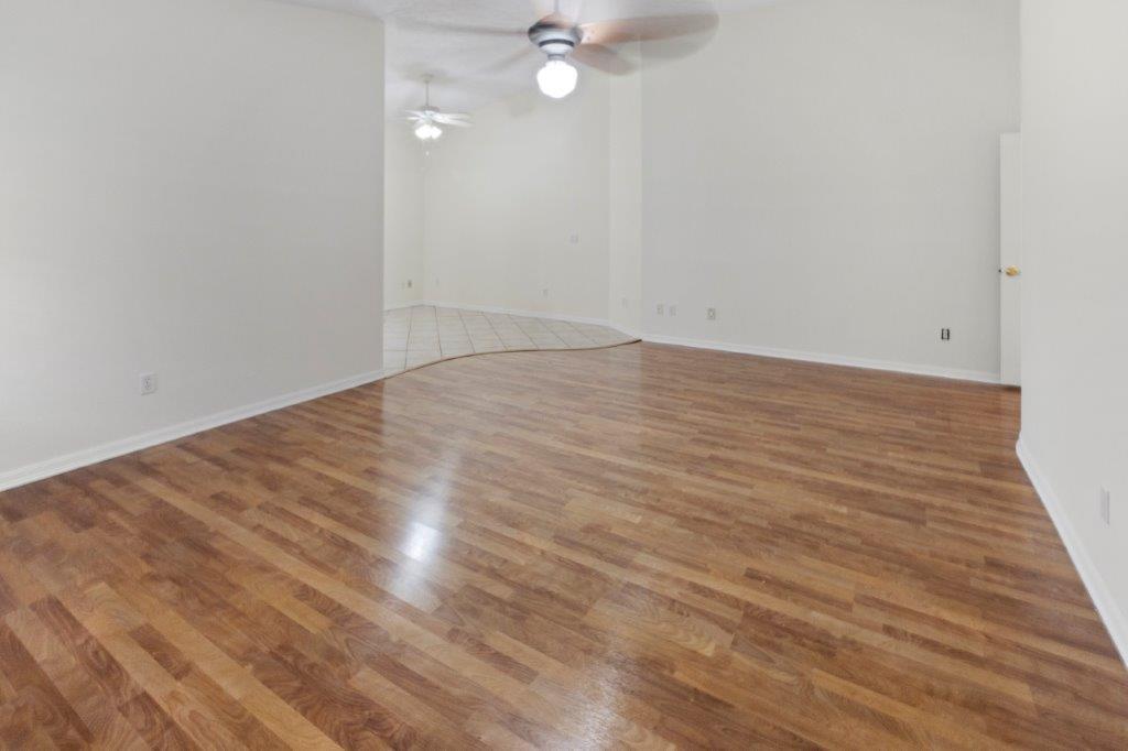 COUNTRY CLUB ESTATES PARC - Residential