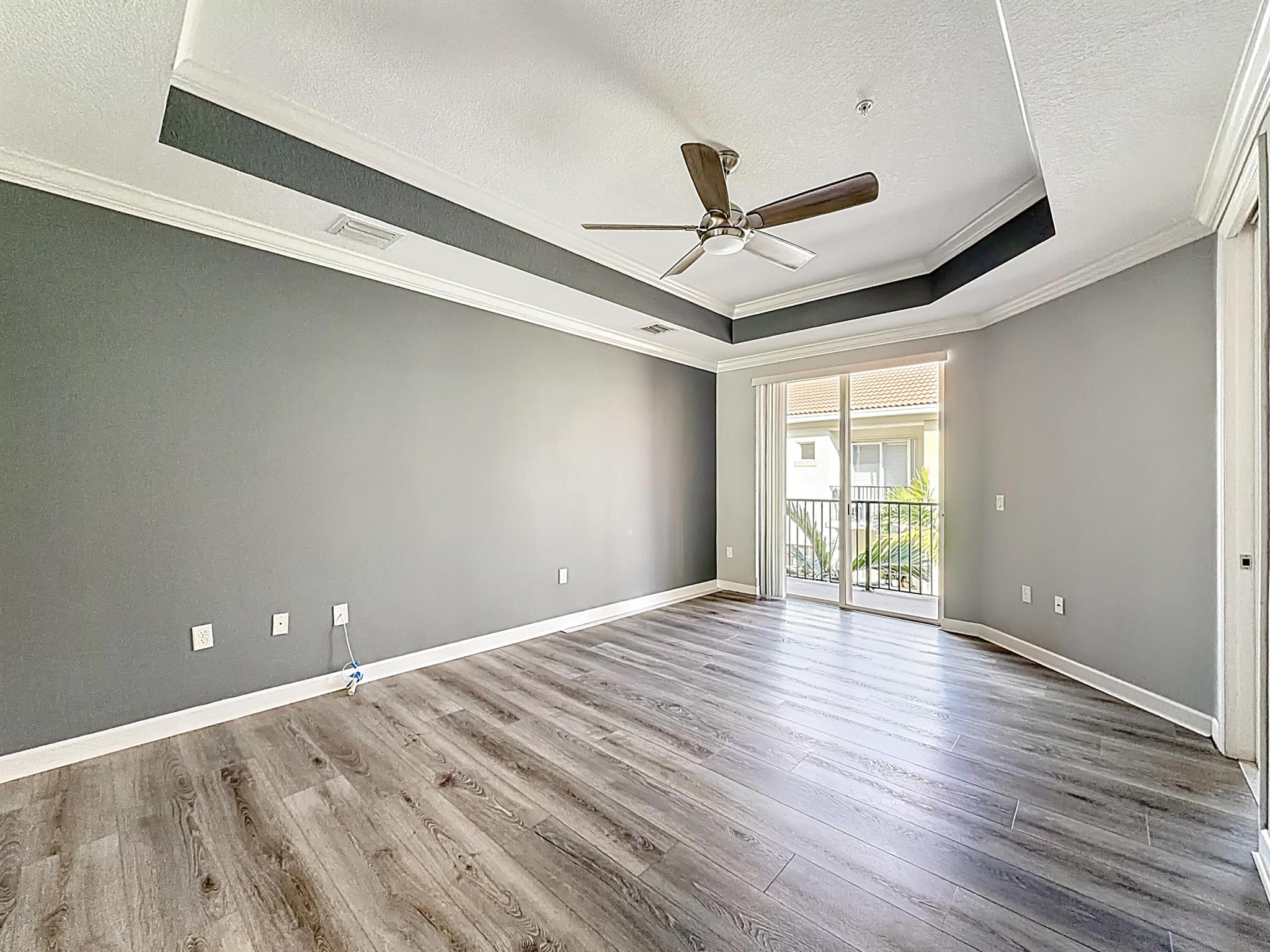 HARBOUR OAKS - Residential