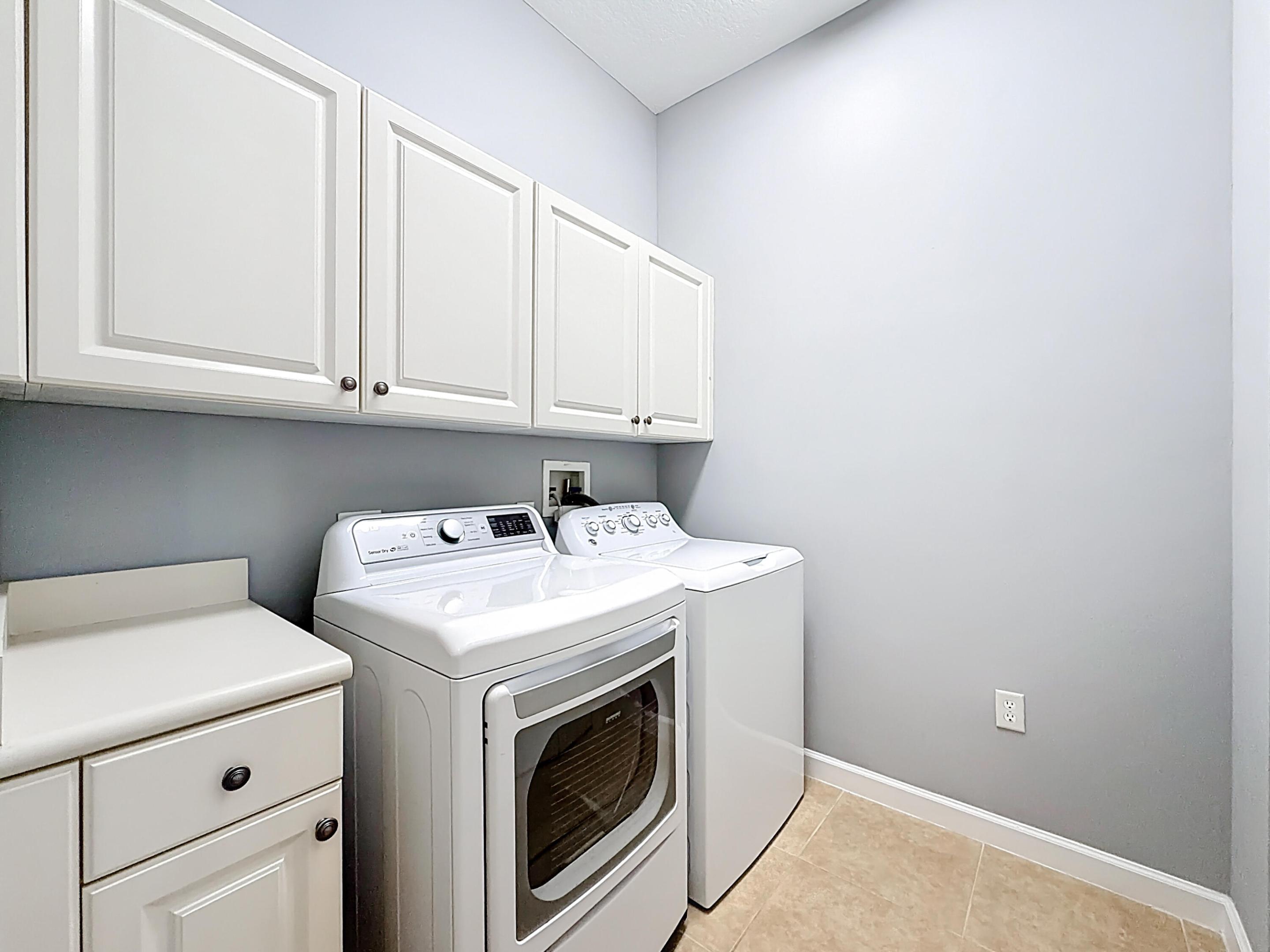 HARBOUR OAKS - Residential