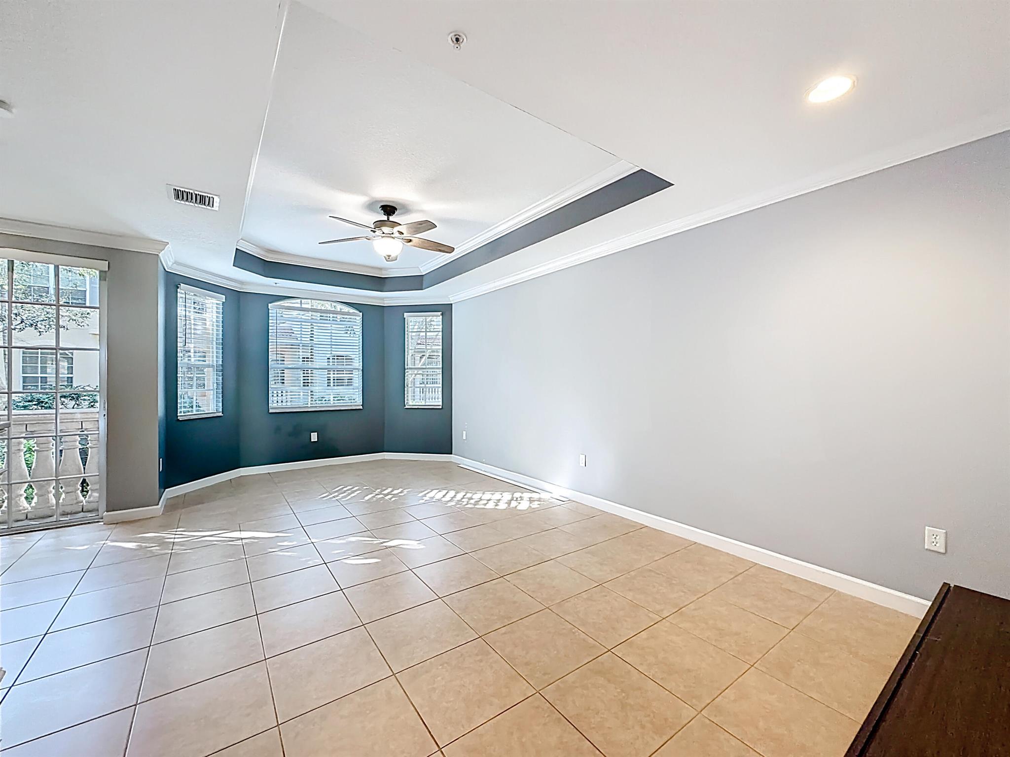 HARBOUR OAKS - Residential