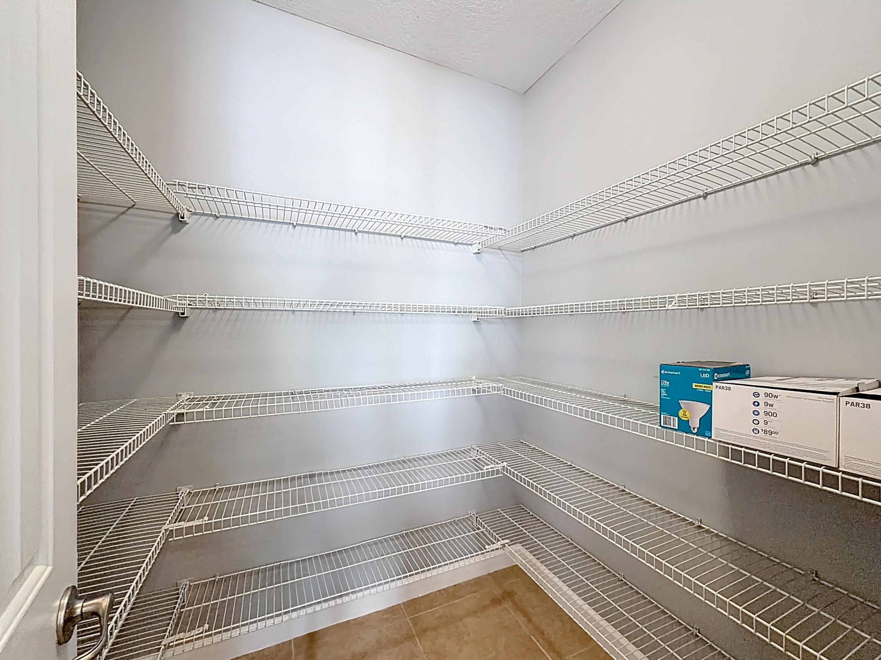 HARBOUR OAKS - Residential