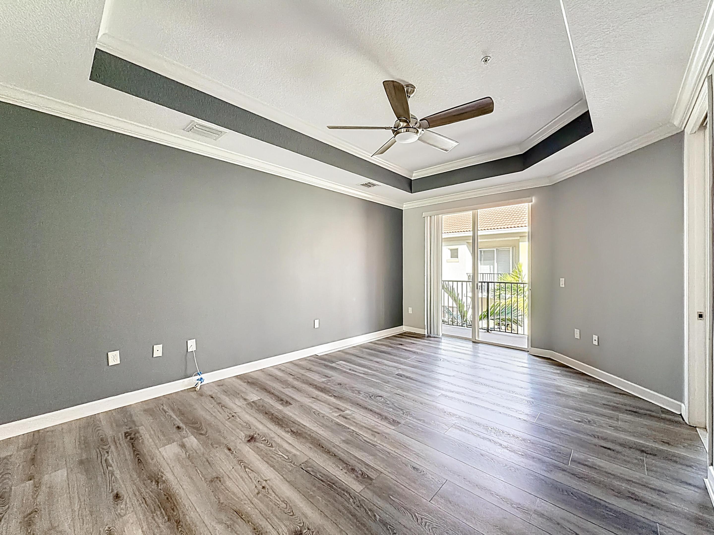 HARBOUR OAKS - Residential