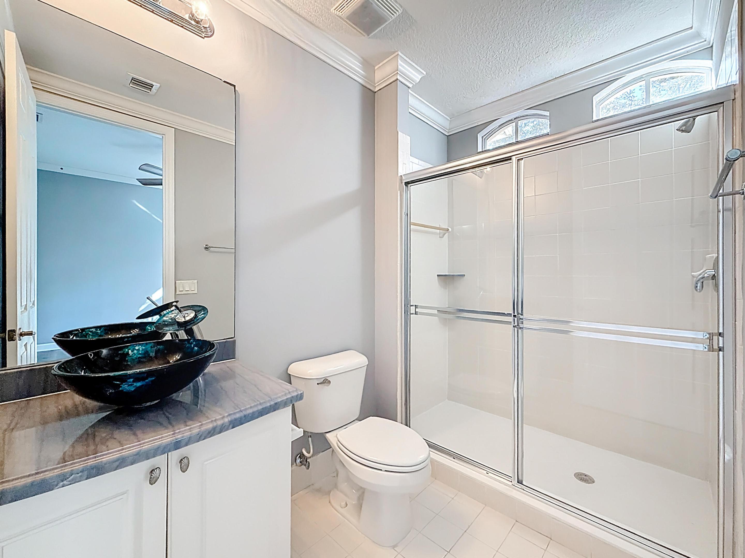 HARBOUR OAKS - Residential