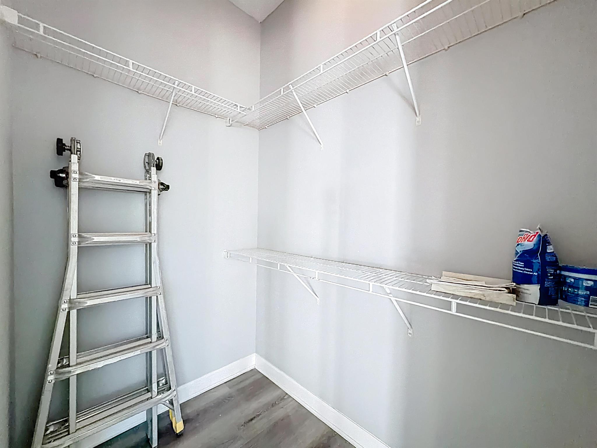 HARBOUR OAKS - Residential