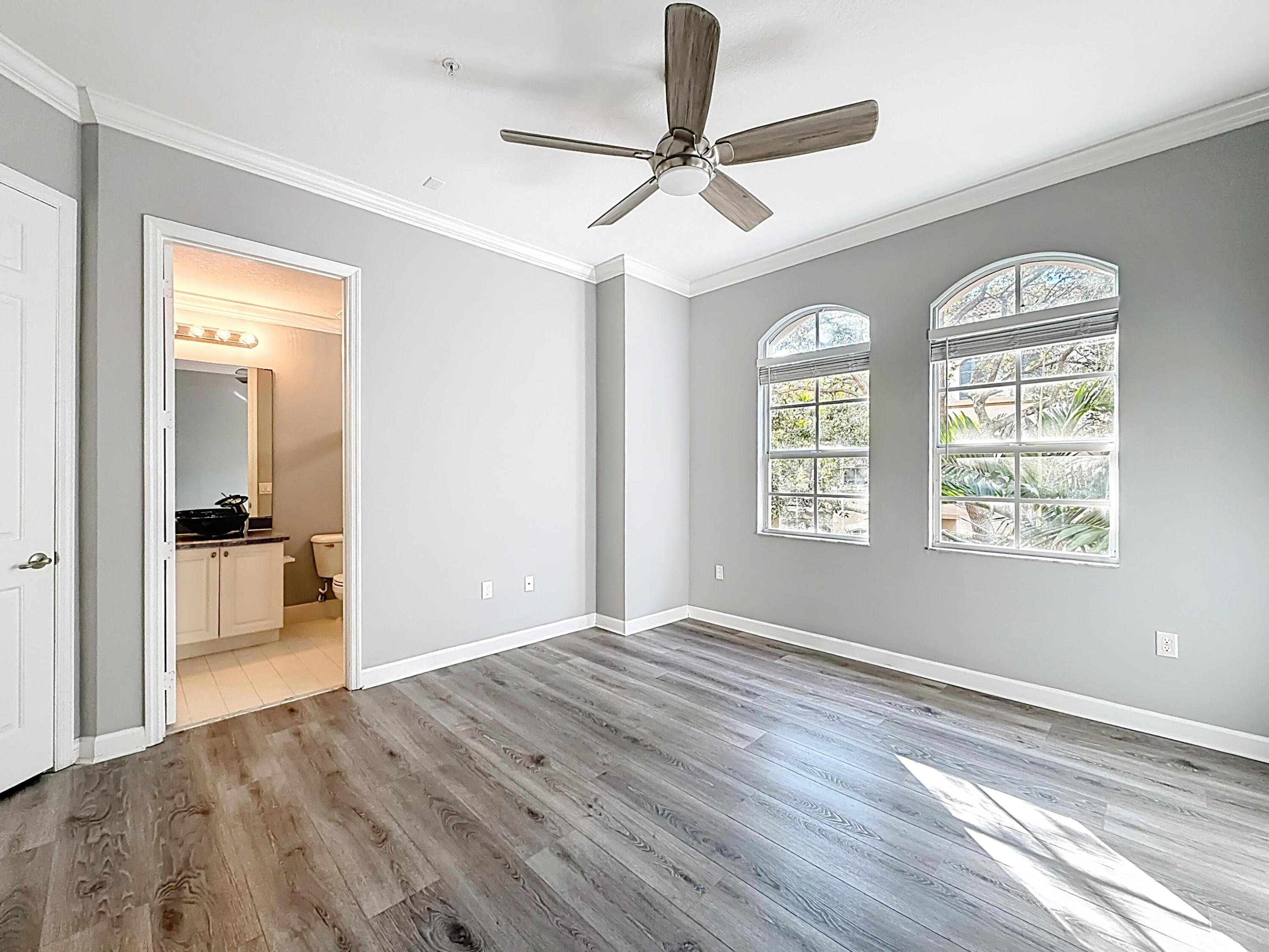 HARBOUR OAKS - Residential