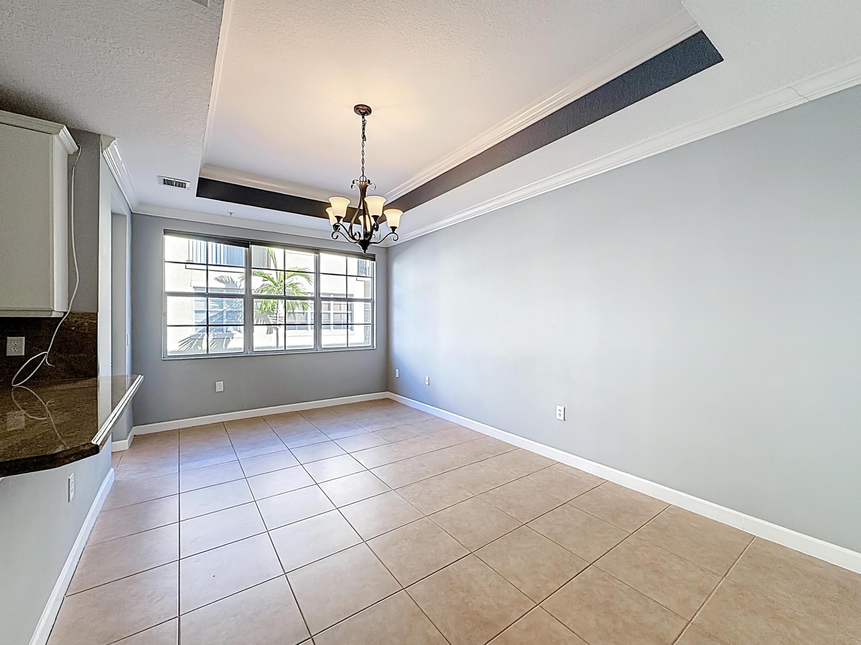 HARBOUR OAKS - Residential