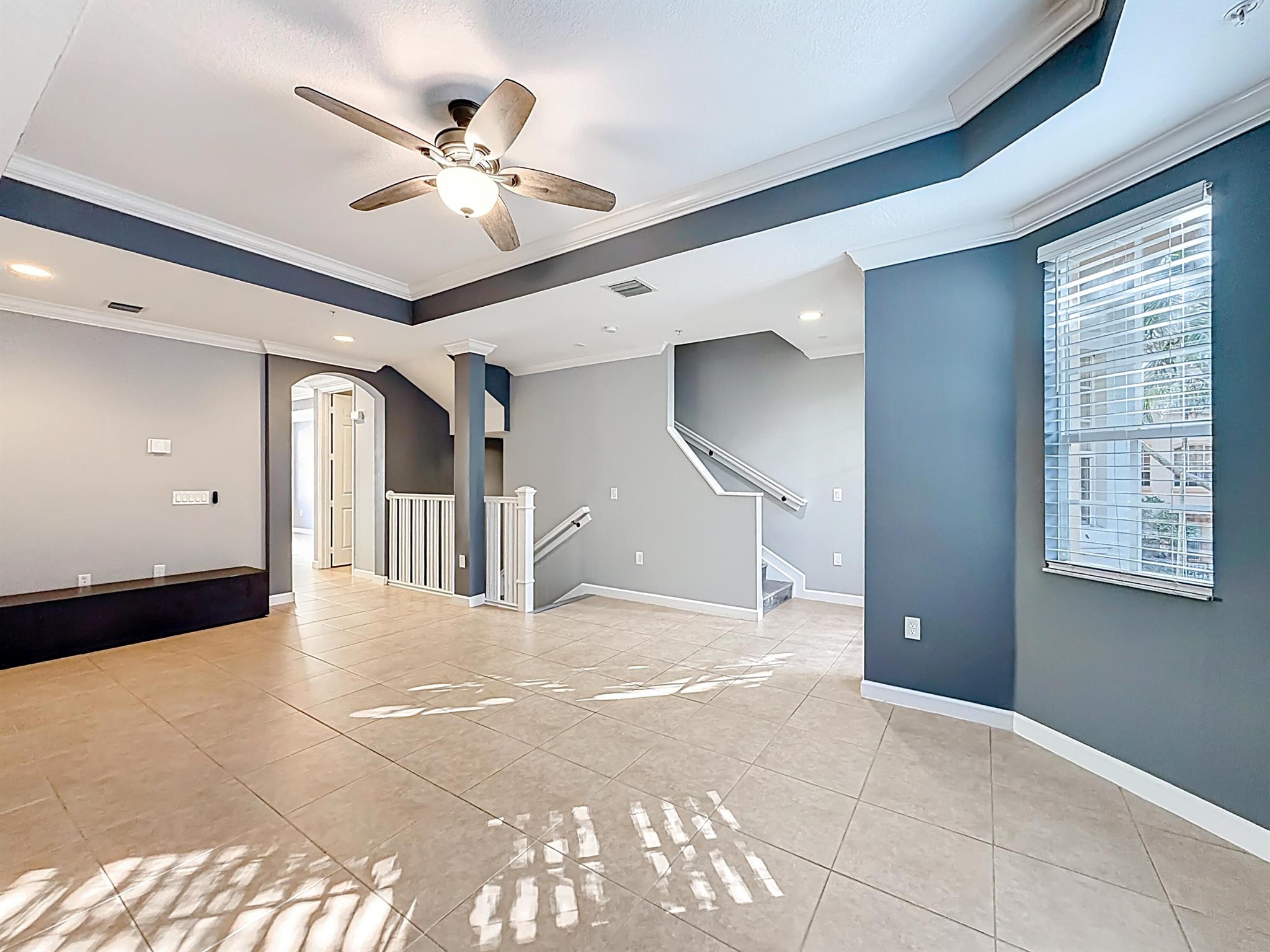 HARBOUR OAKS - Residential