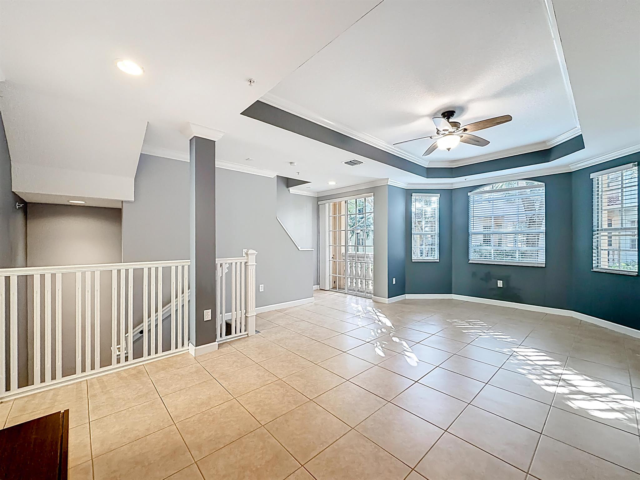 HARBOUR OAKS - Residential