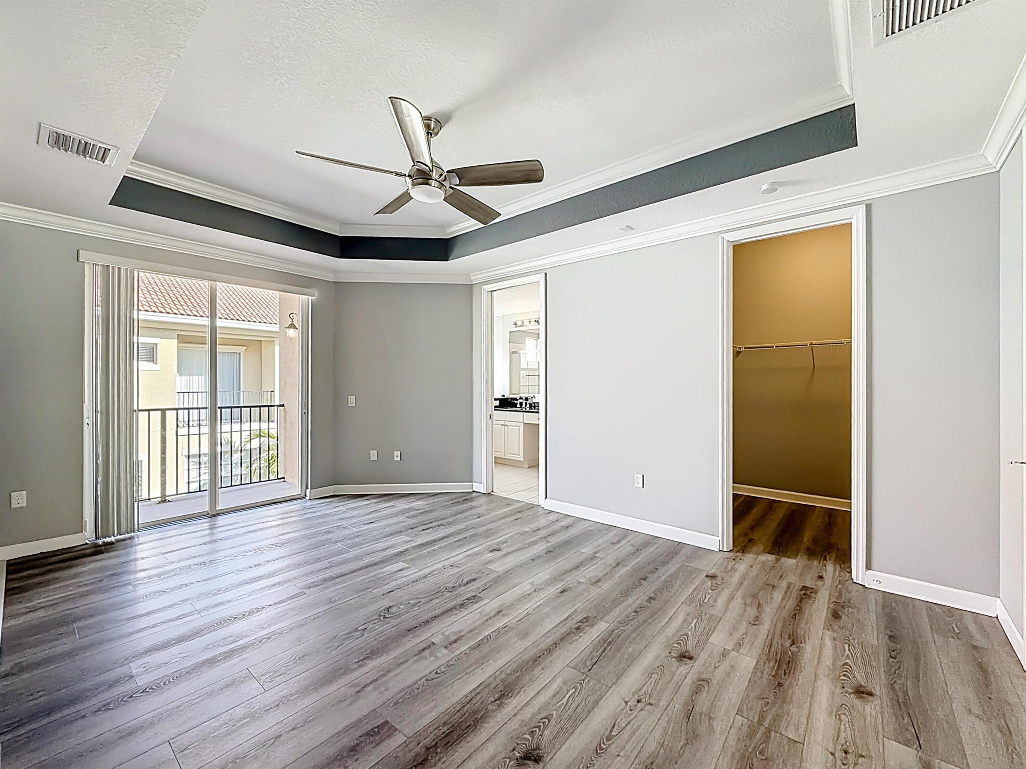 HARBOUR OAKS - Residential