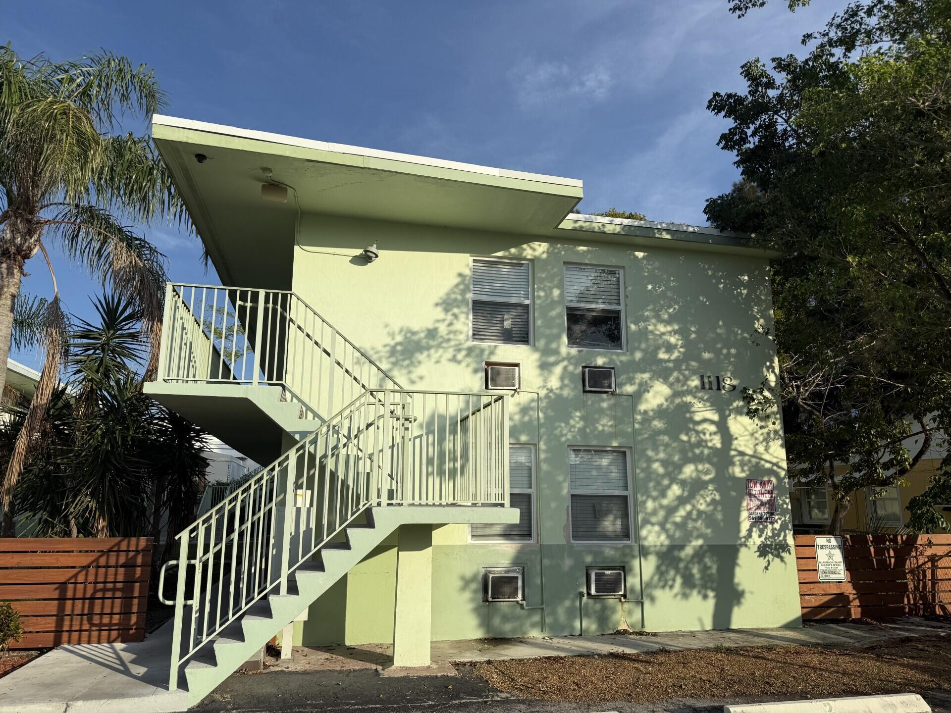 LAKE WORTH TOWN OF - Residential Lease