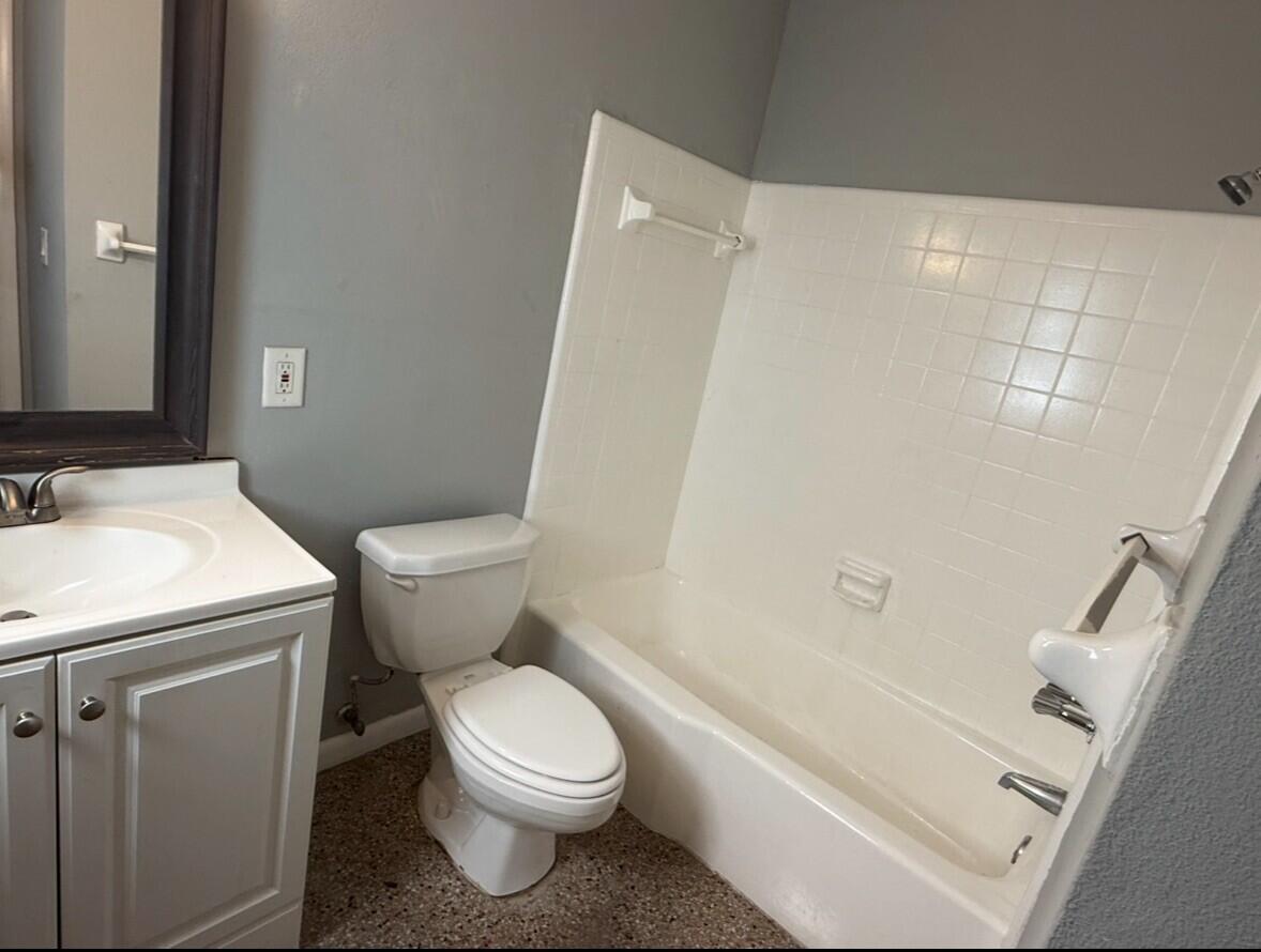 LAKE WORTH TOWN OF - Residential Lease