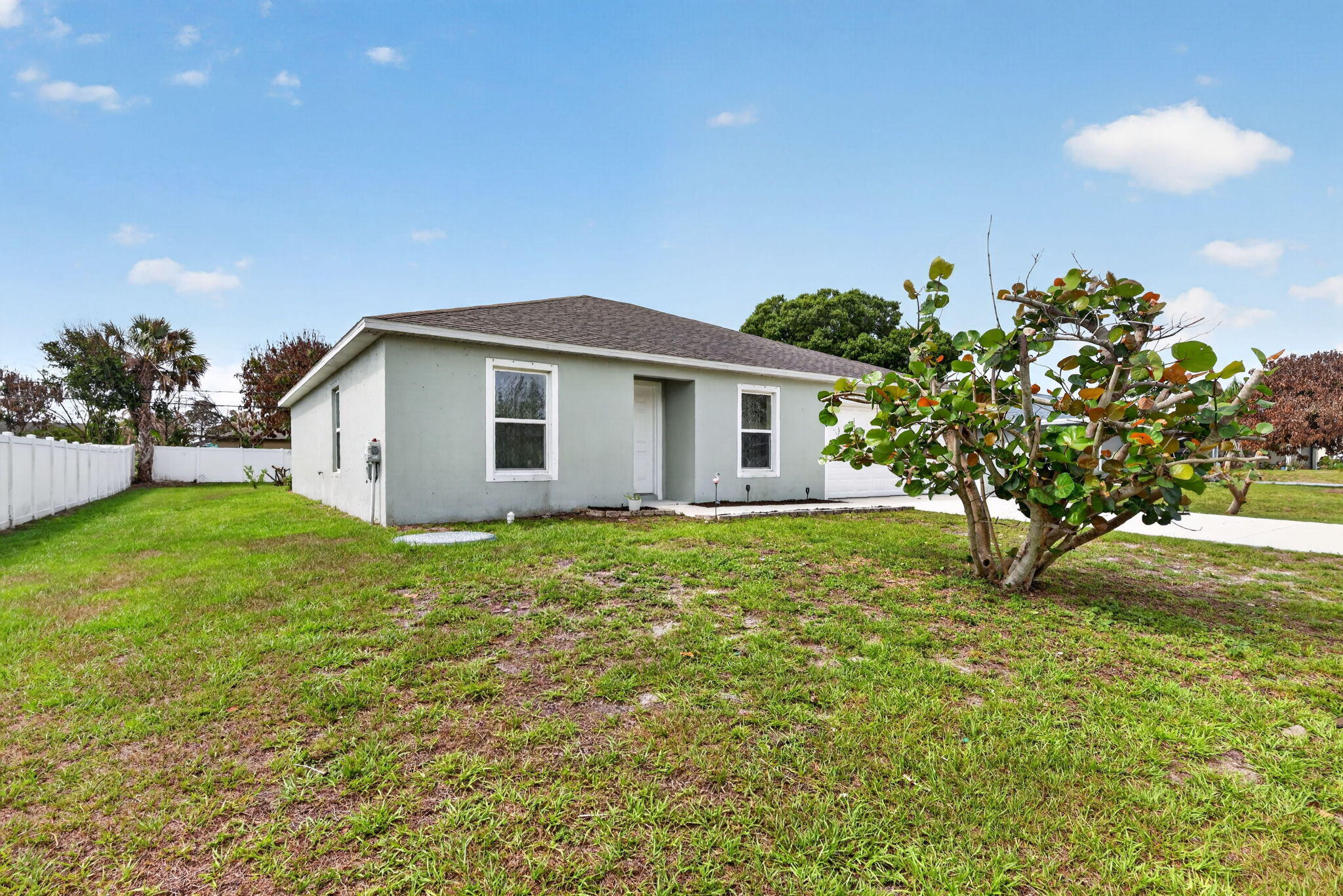330 SE Huron Terrace