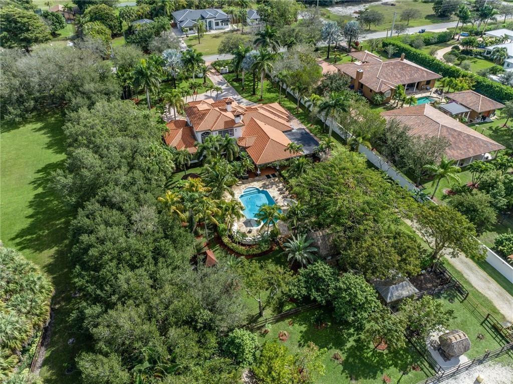 Valenzuela Parcels 170-17 - Residential