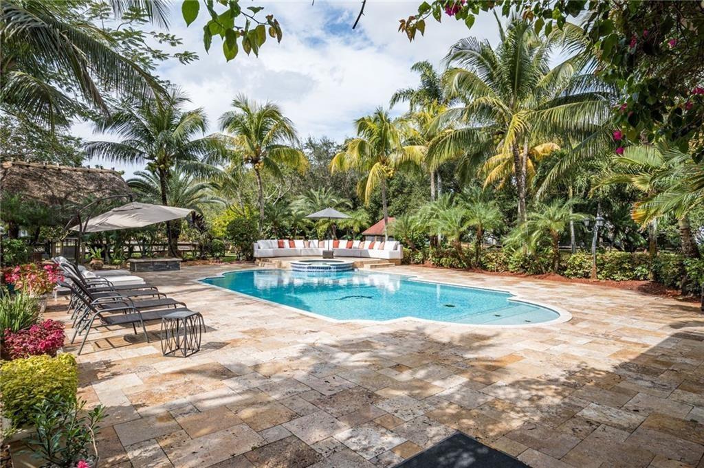 Valenzuela Parcels 170-17 - Residential