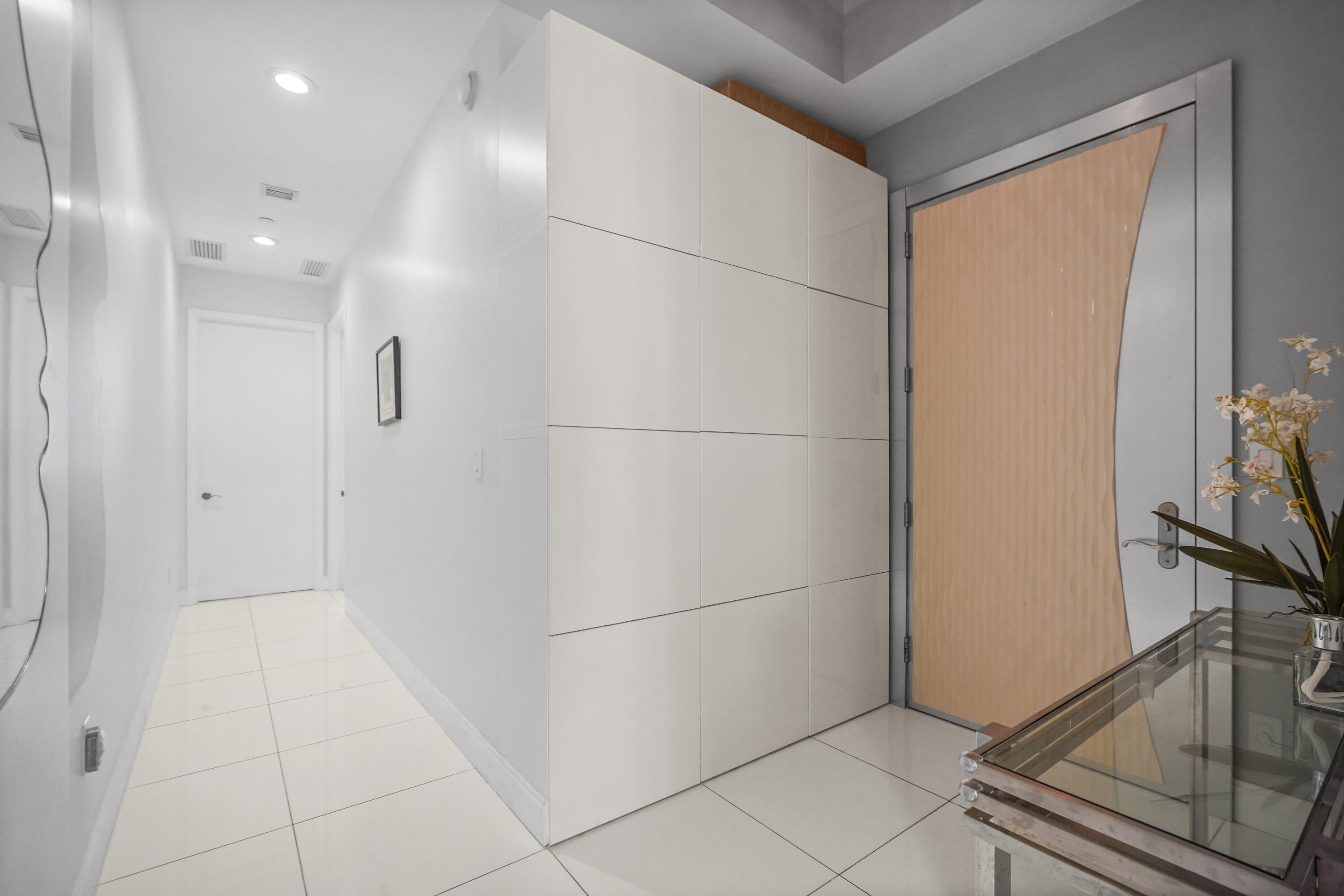 TDR TOWER II CONDO - Residential