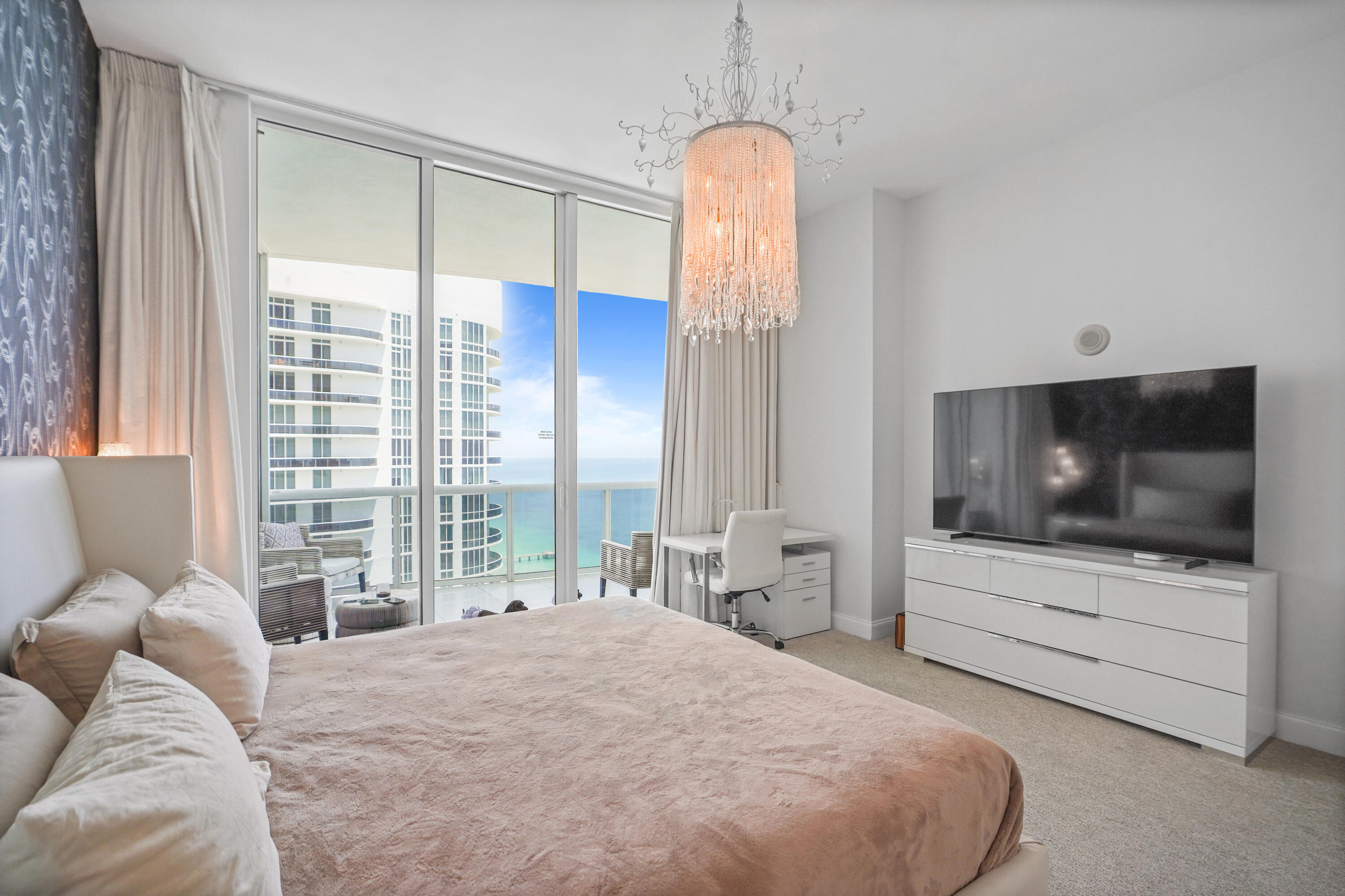 TDR TOWER II CONDO - Residential