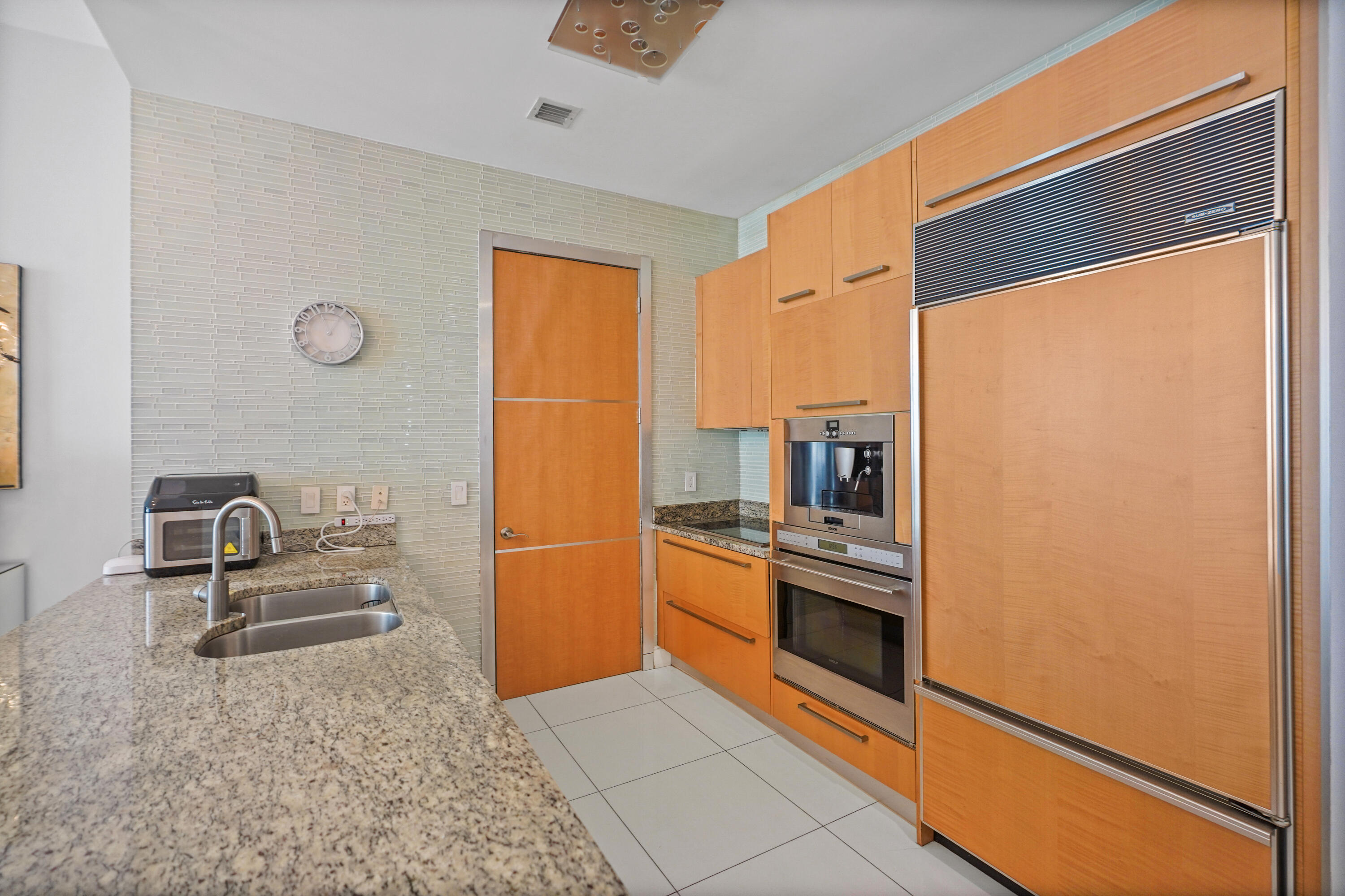 TDR TOWER II CONDO - Residential