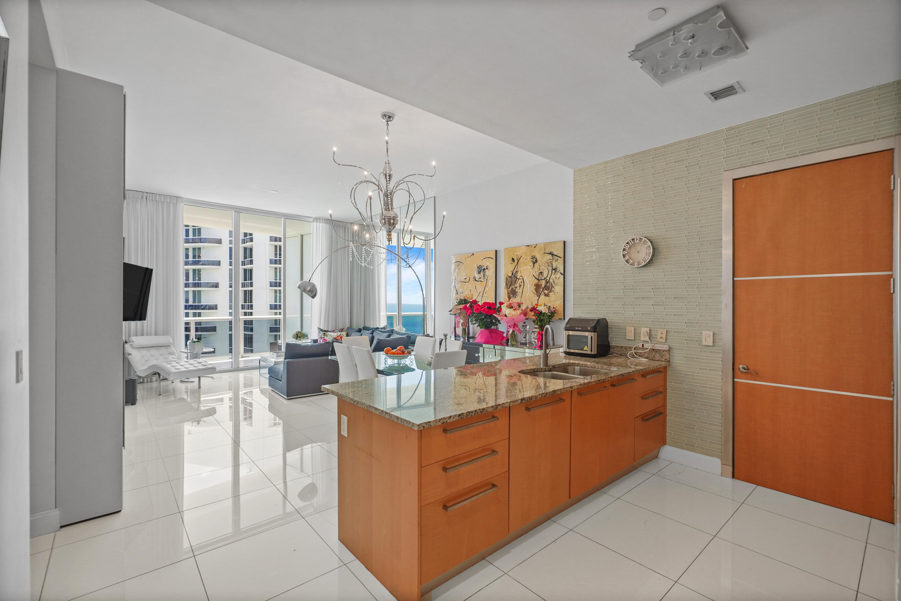15901 Collins Avenue 3902