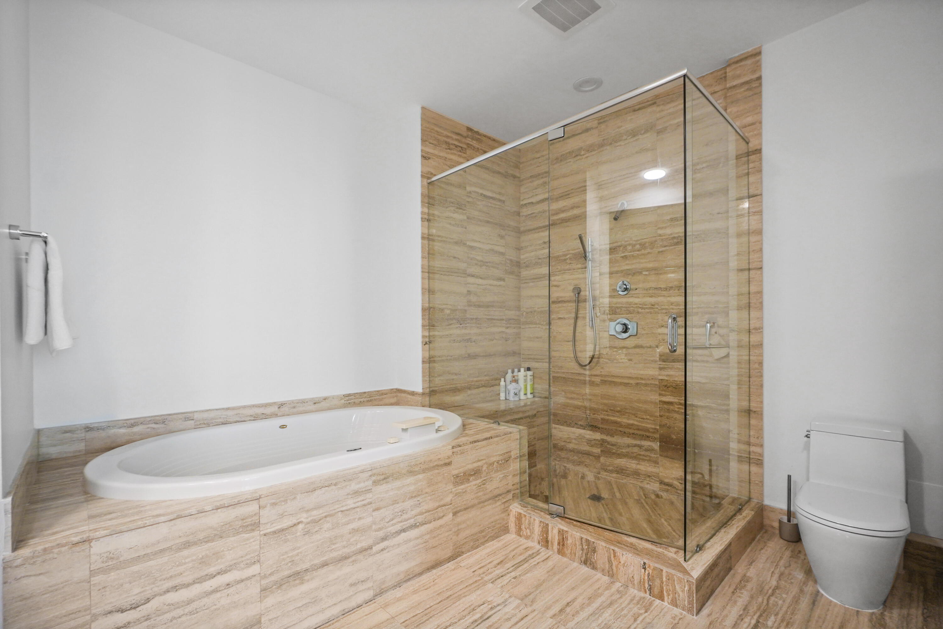 TDR TOWER II CONDO - Residential
