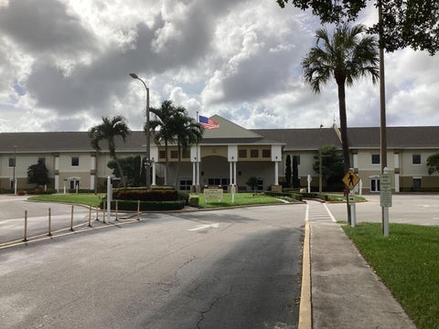 Tiny photo for 208 CHATHAM J #208, West Palm Beach, FL 33417 (MLS # B26090394)