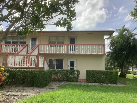 Tiny photo for 208 CHATHAM J #208, West Palm Beach, FL 33417 (MLS # B26090394)