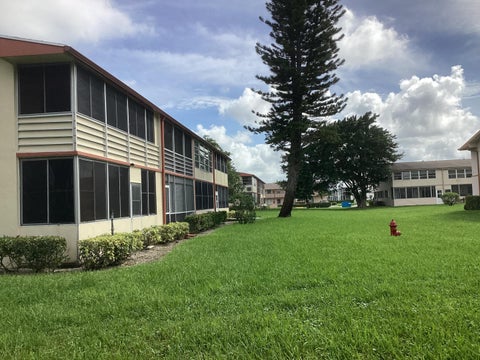 Tiny photo for 208 CHATHAM J #208, West Palm Beach, FL 33417 (MLS # B26090394)