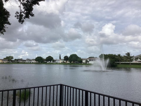 Tiny photo for 208 CHATHAM J #208, West Palm Beach, FL 33417 (MLS # B26090394)