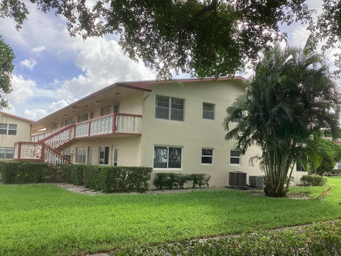 Tiny photo for 208 CHATHAM J #208, West Palm Beach, FL 33417 (MLS # B26090394)