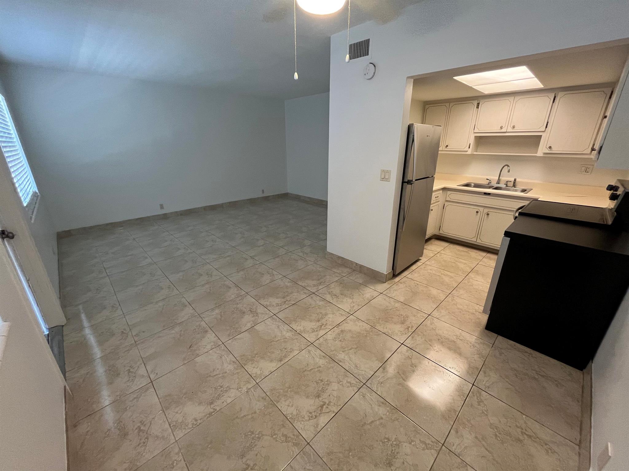 3220 NE 10th Street 4