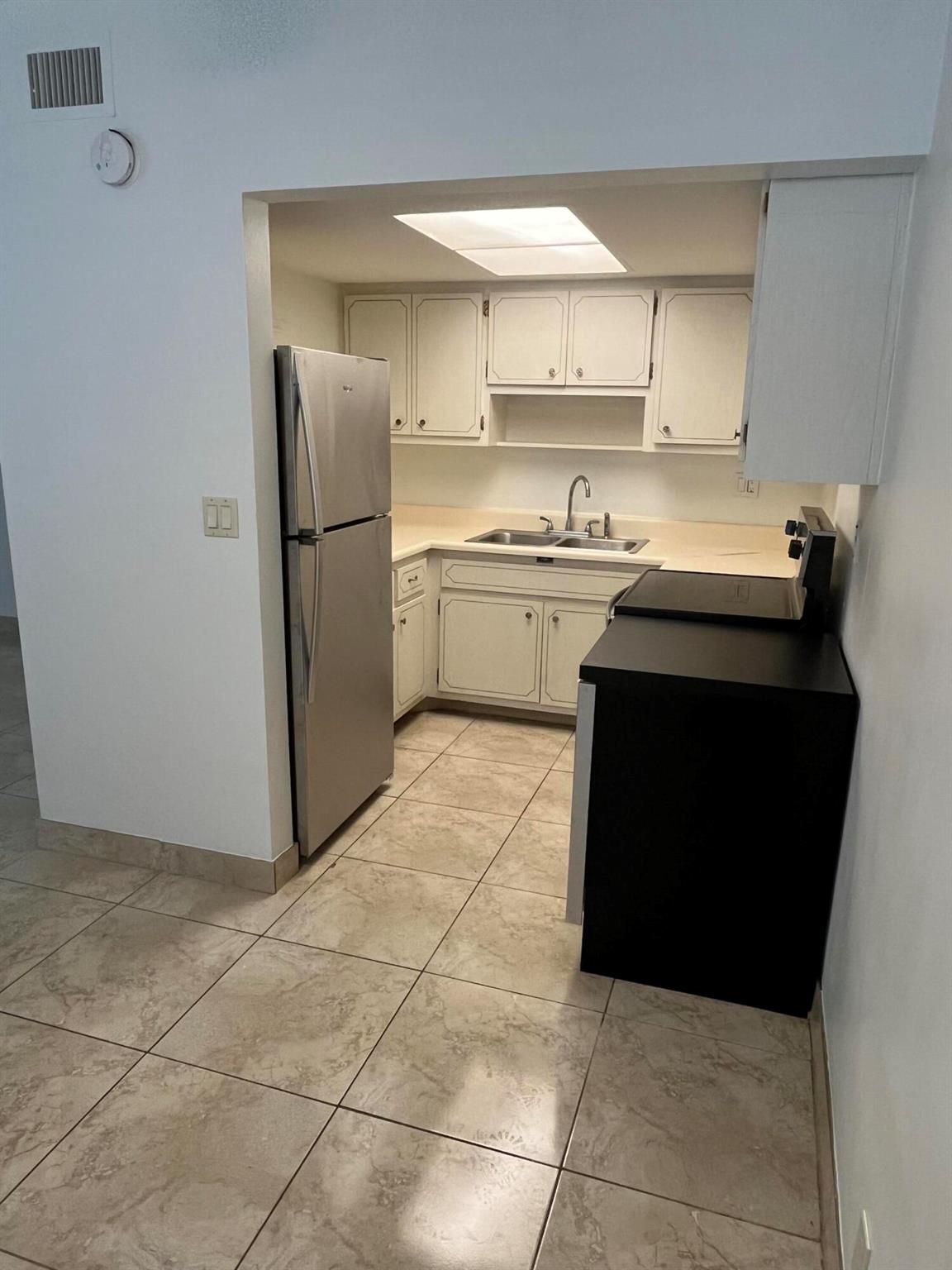 3220 NE 10th Street 4