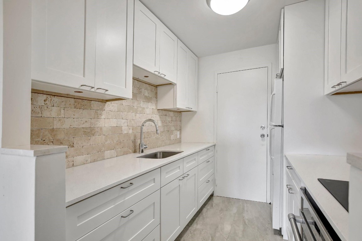 900 NE 18th Avenue 606