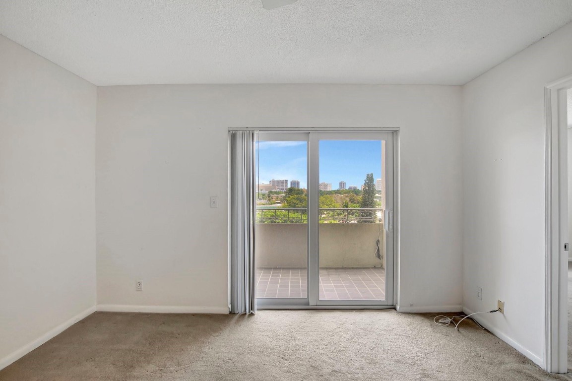 VICTORIA PARK TOWER - Residential