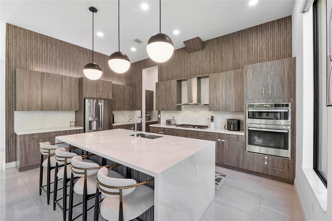 PARKLAND BAY - Residential