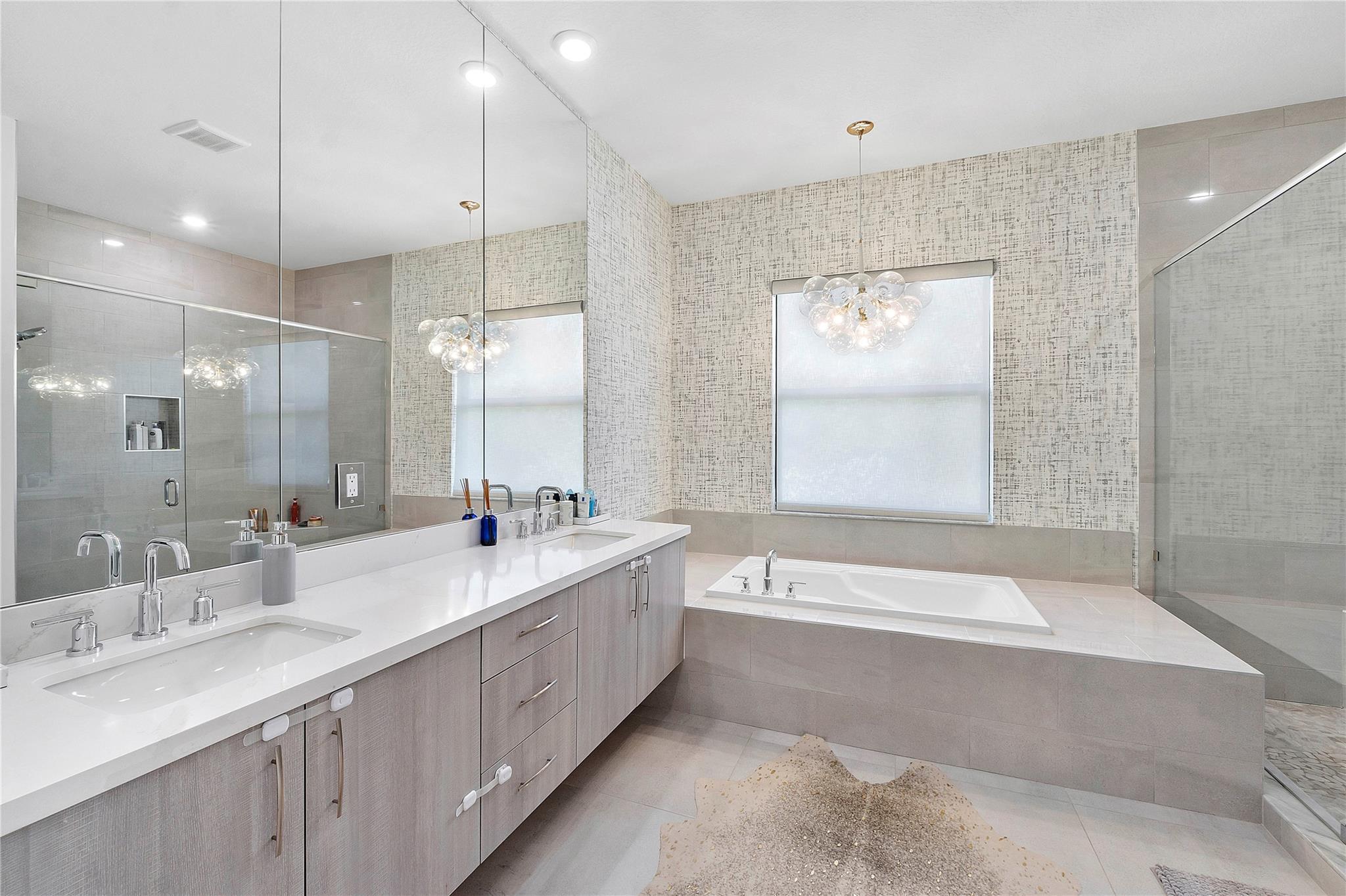PARKLAND BAY - Residential