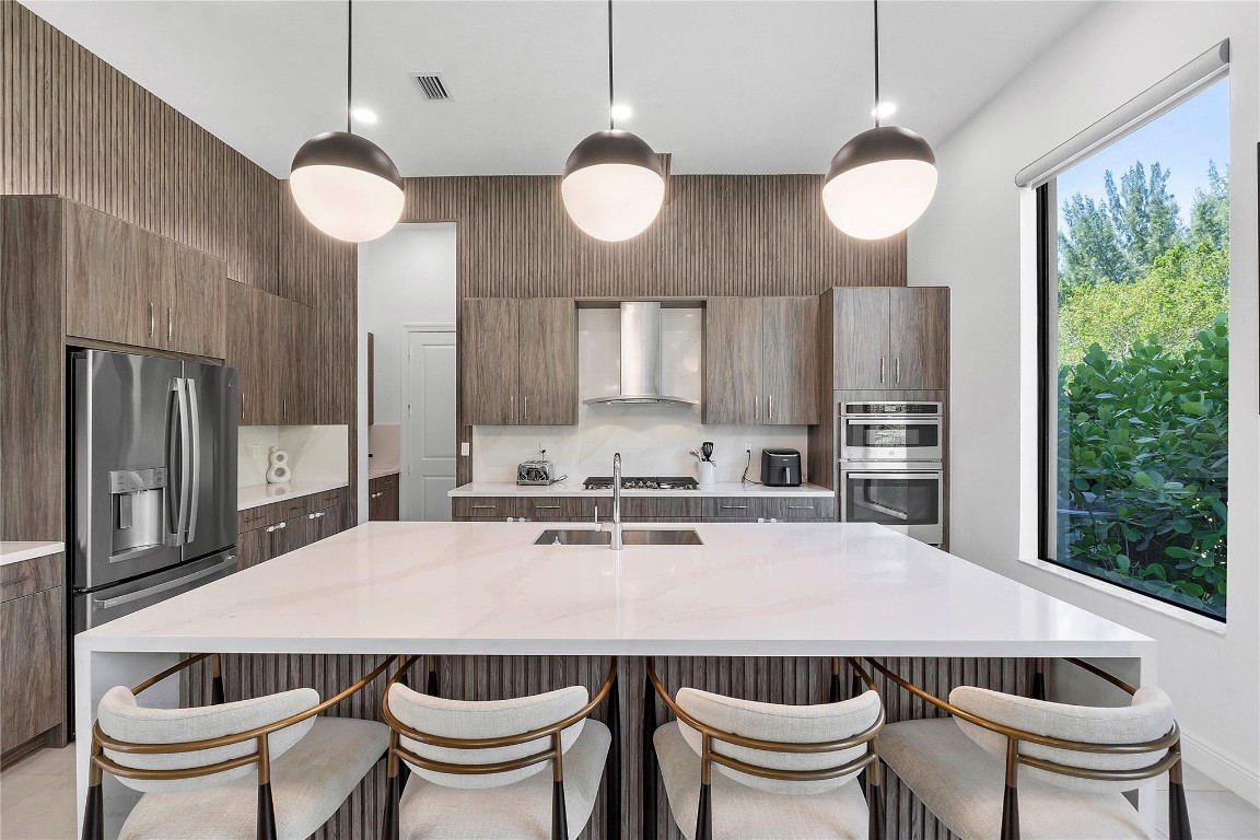 PARKLAND BAY - Residential