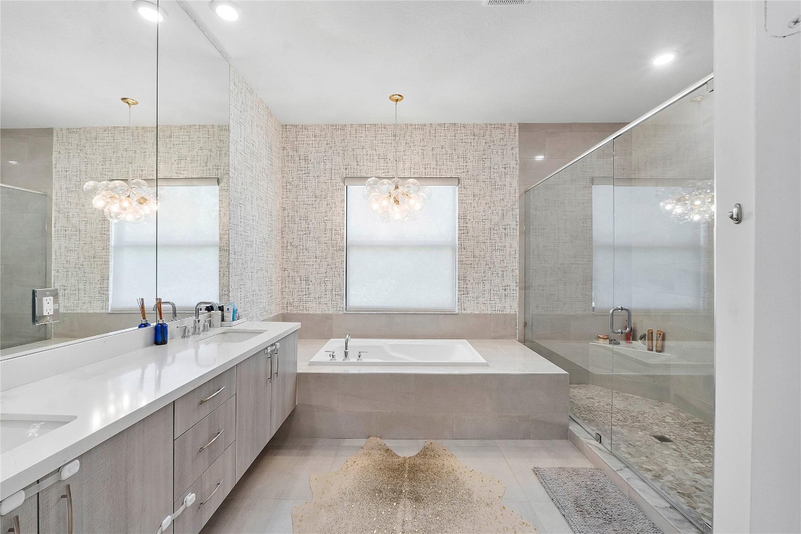 PARKLAND BAY - Residential