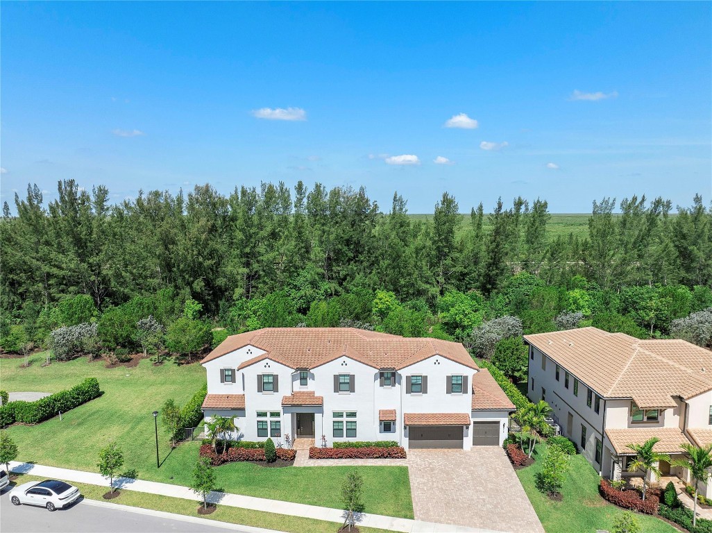 9015 W Parkland Bay Trail